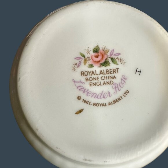 2 VTG Royal Albert Lavender Rose Bone China 6 Piece Breakfast Set 1961 Farmhouse - Picture 5 of 16